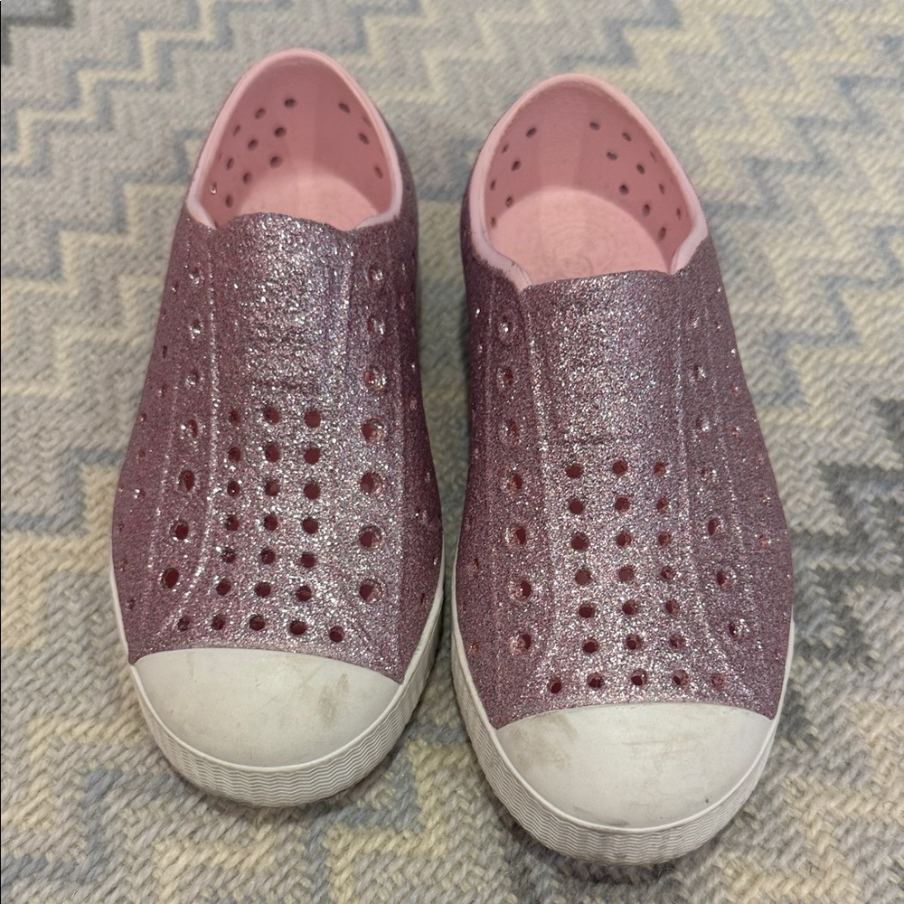 Native Kids Glittery Pink Water Shoes